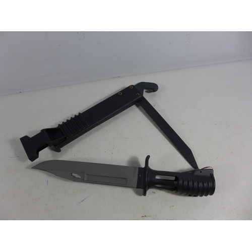 362 - A BRITISH SA 80 BAYONET AND SCABBARD, 18CM BLADE, LENGTH 35CM