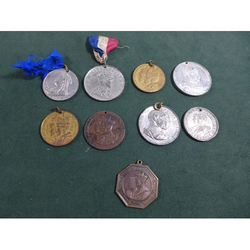 367 - A COLLECTION OF NINE ROYAL FAMILY CORONATION AND JUBILEE MEDALS FROM THE REIGN OF QUEEN VICTORIA TO ... 