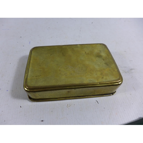 369 - A WORLD WAR I PRINCESS MARY BRASS BOX DATED 1914