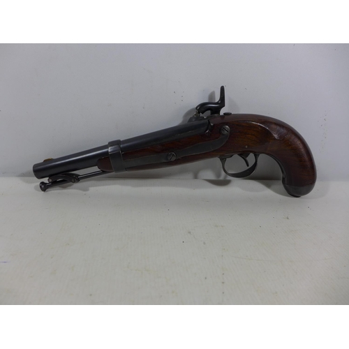 378 - A GOOD QUALITY NON FIRING MODEL DISPLAY ASTON USA PERCUSSION CAP  PISTOL, 20CM BARREL, LENGTH 35CM