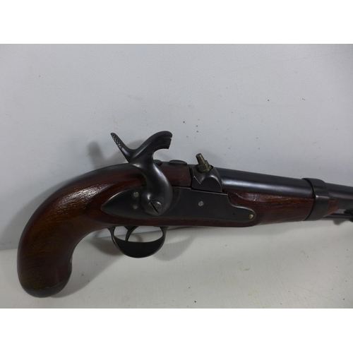 378 - A GOOD QUALITY NON FIRING MODEL DISPLAY ASTON USA PERCUSSION CAP  PISTOL, 20CM BARREL, LENGTH 35CM