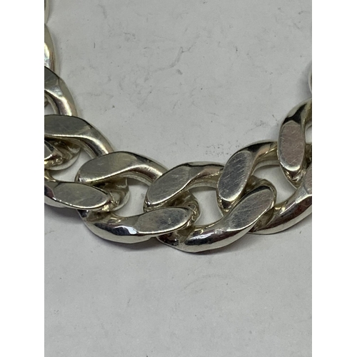 528 - A SILVER WRIST CHAIN