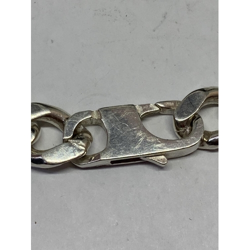 528 - A SILVER WRIST CHAIN