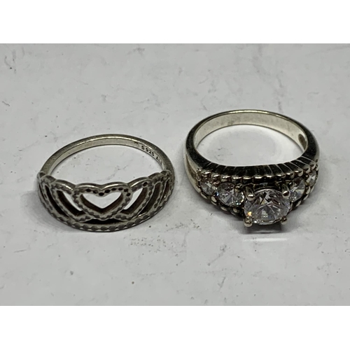 557 - FIVE SILVER RINGS