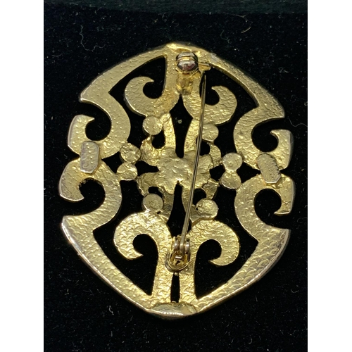 589 - AN IRISH CELTIC BROOCH