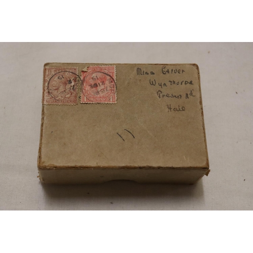 19 - A BOX OF MURATTI CIGARETTES SILK CARDS CIRCA 1914, THE SILKS BEING FLAGS OF THE WORLD