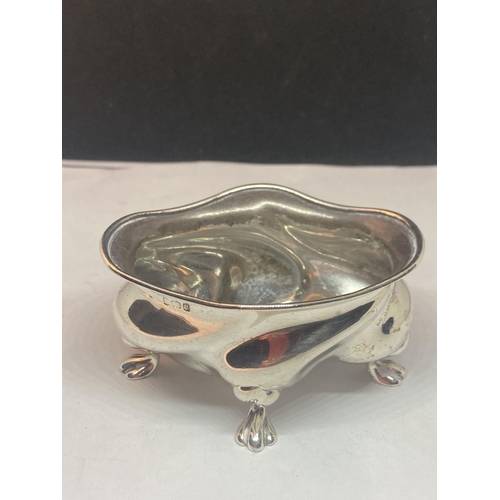 83 - A HALLMARKED BIRMINGHAM SILVER OVAL FOOTED DISH