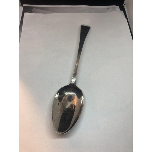 90 - A GEORGIAN HALLMARKED LONDON SILVER SPOON