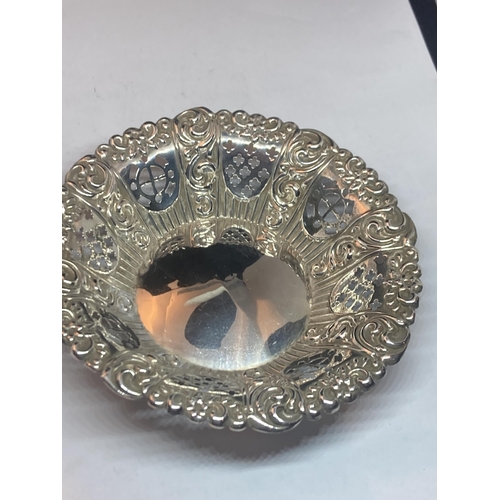 91 - A HALLMARKED BIRMINGHAM SILVER PIERCED CIRCULAR DISH