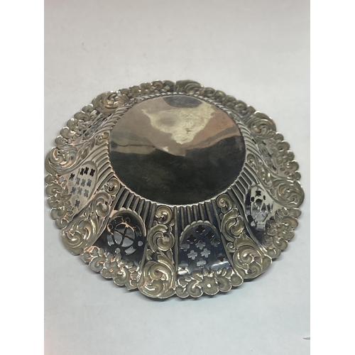 91 - A HALLMARKED BIRMINGHAM SILVER PIERCED CIRCULAR DISH