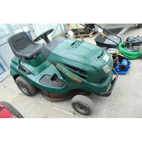 119 - HAYTER HERRITAGE RS82  RIDE ON MOWER WITH BRIGGS ENGINE MANUAL GEARBOX GOOD WORKING ORDER BUT NEEDS ... 