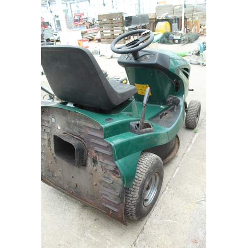 119 - HAYTER HERRITAGE RS82  RIDE ON MOWER WITH BRIGGS ENGINE MANUAL GEARBOX GOOD WORKING ORDER BUT NEEDS ... 