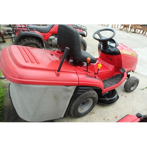 121 - HONDA RIDE ON MOWER 2315 IN GOOD WORKING ORDER  WITH NEW DECK AND BELTS  RECENTLY ADDED  NO  VAT