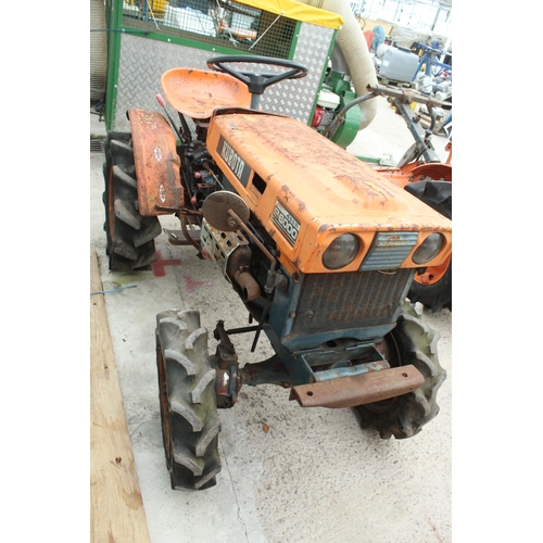 133 - KUBOTA B6000 4X4 MINI TRACTOR - STARTS RUNS & DRIVES A PROBLEM WITH THE STEERING NO VAT