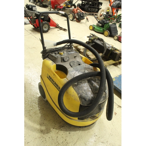 58 - KARCHER CARPET CLEANER  NO VAT