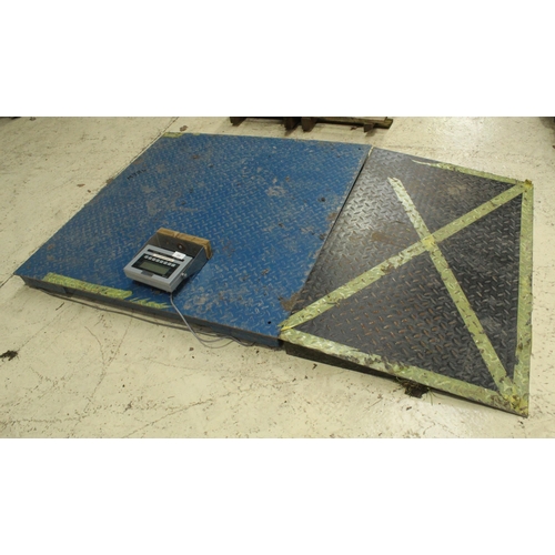 60 - PLATFORM SCALES AND CHARGER IN GOOD WORKING ORDER  NO VAT