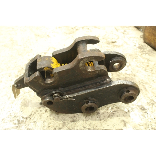 65 - 1.5 TON QUICK RELEASE HITCH  NO VAT