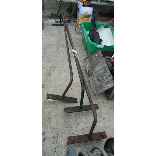 352 - 3 HORSE RUG HANGERS  NO VAT