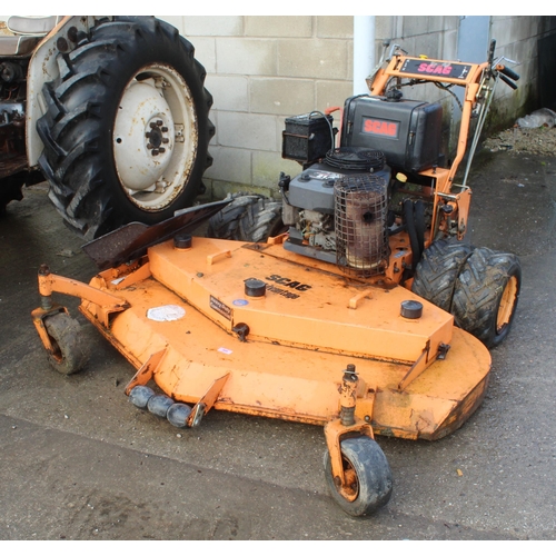 209 - SCAG 61 MOWER WITH KAWASAKI FH64 ENGINE RUNS WELL BUT NEEDS A SERVICE NO VAT