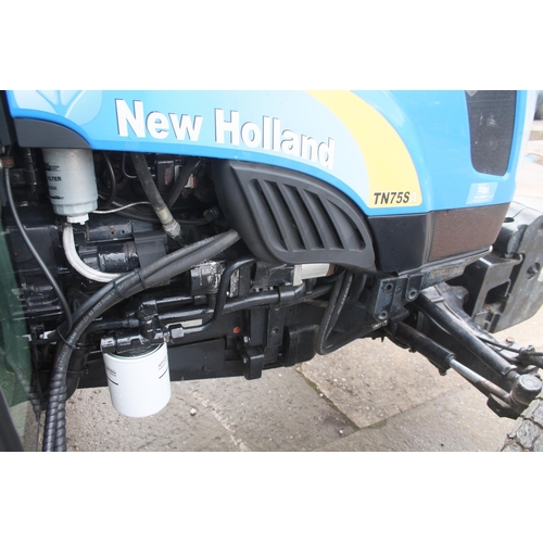 202 - NEW HOLLAND TN75 TRACTOR HX05JEJ FIRST REG 01/04/05 1045 HOURS ONE OWNER FROM NEW NO  VAT