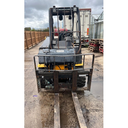 204 - TO BE VIEWED & COLLECTED FROM LEIGH LANCASHIRE 2001 JCB TLT 30G FORKLIFT SAME OWNER FOR 7 YEARS VERY... 