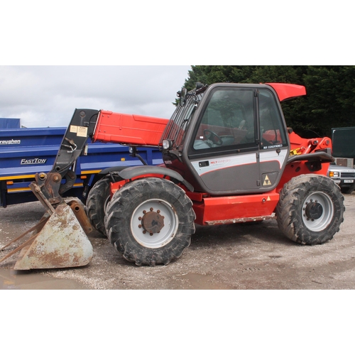 212 - 2013 MANITOU TELEHANDLER YN13FGZ FIRST REG 1/5/13 APPROX 4500 HOURS + VAT