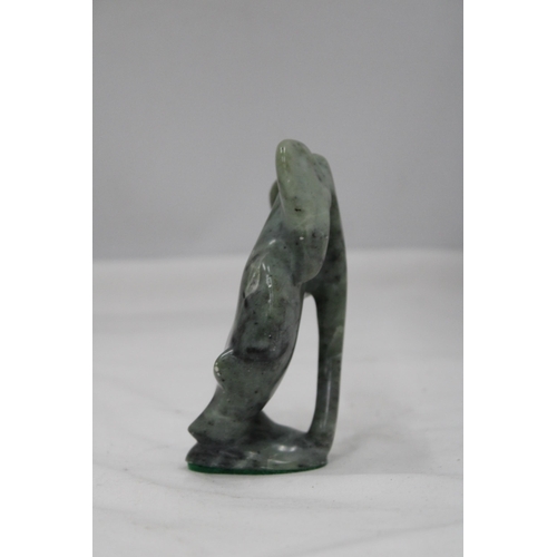 118 - A JADE ELEPHANT, HEIGHT 13CM