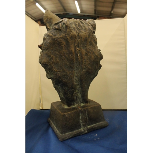 47 - A LARGE BRONZED BUST OF A WOLF SIGNED TO THE BACK