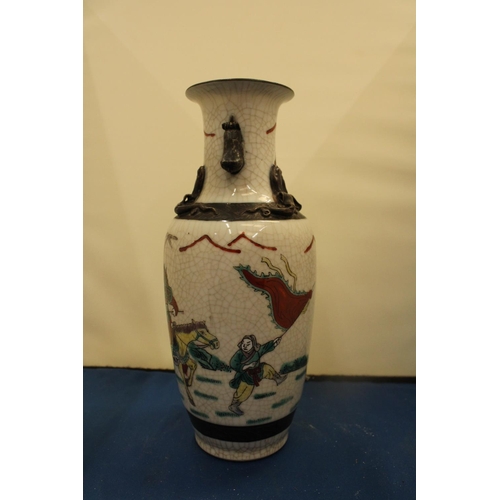 48 - A VINTAGE CHINESE NANKING CRACKLEWARE VASE