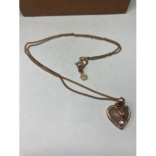 502 - A CLOGAU 9 CARAT GOLD HEART PENDANT IN ORIGINAL PRESENTATION BOX WITH CERTIFICATE OF AUTHENTICITY GR... 