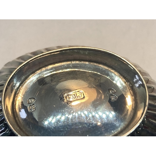 613 - A VICTORIAN HALLMARKED LONDON SILVER SALT 37.1 GRAMS