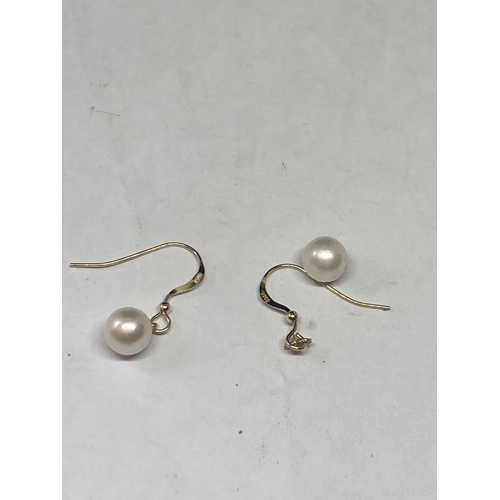 636 - A PAIR OF MARKED 14K PEARL EARRINGS (A/F)