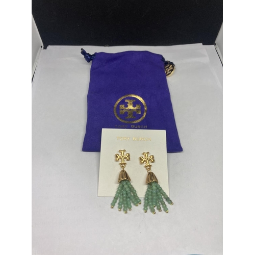 637 - A PAIR OF TORY BURCH JADE COLOURED DROP EARRINGS WITH PRESENTATION BAG