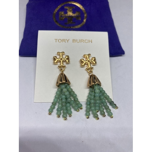 637 - A PAIR OF TORY BURCH JADE COLOURED DROP EARRINGS WITH PRESENTATION BAG