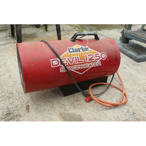 94 - CLARKE DEVIL 1250 SPACE HEATER  NO VAT