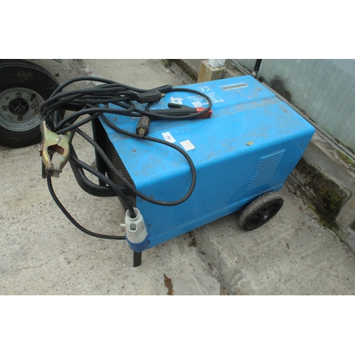 98 - A CLARKE 270TE ARC WELDER  NO VAT