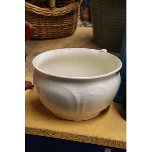 991 - AN ANTIQUE IRONSTONE WARE CHAMBER POT TOGETHER WITH VASES, PLANTERS AND JUGS