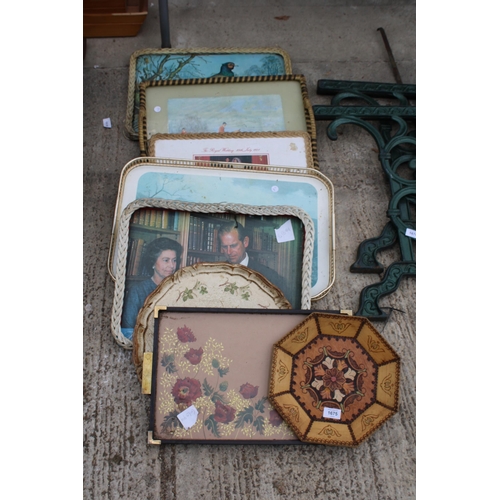 1675 - AN ASSORTMENT OF VARIOUS VINTAGE AND RETRO SERVING TRAYS