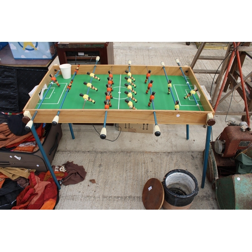 1759 - A SMALL TABLE FOOTBALL GAME