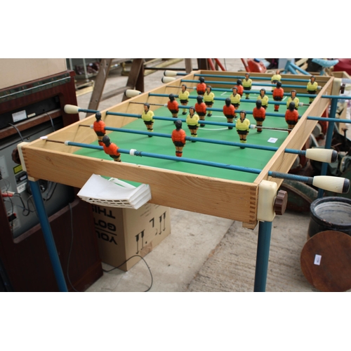 1759 - A SMALL TABLE FOOTBALL GAME