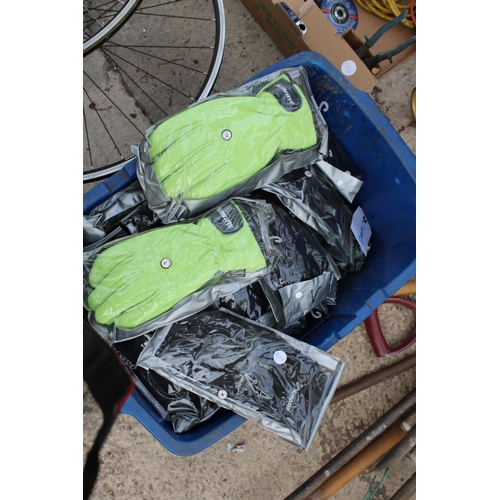 1779 - A LARGE QUANTITY OF THINSUATE BIKING GLOVES