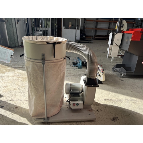 156 - SINGLE BAG DUST EXTRACTOR 230V SINGLE PHASE IN WORKING ORDER NO VAT