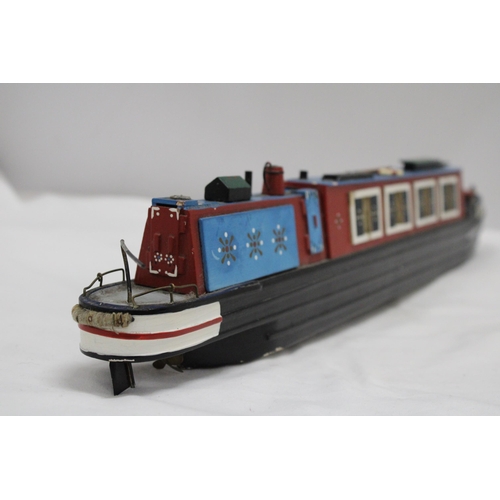 163 - A HANDBUILT AND HANDPAINTED CANAL BARGE, LENGTH 53CM, HEIGHT 9CM