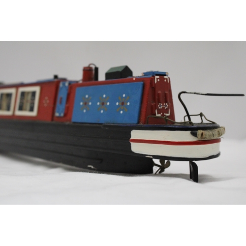 163 - A HANDBUILT AND HANDPAINTED CANAL BARGE, LENGTH 53CM, HEIGHT 9CM