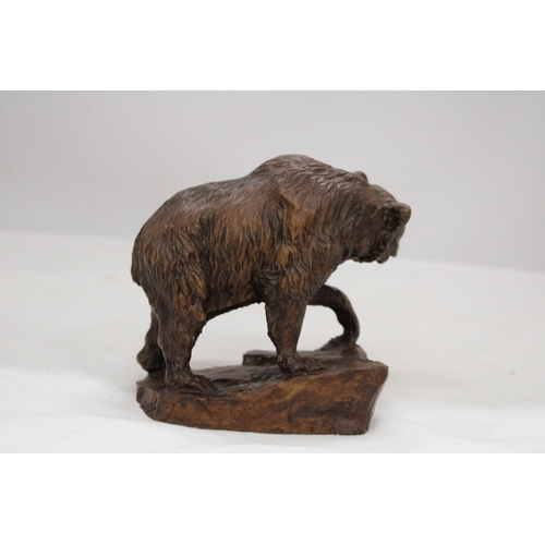 168 - A HAND CARVED BEAR FIGURE, SIGNED, HEIGHT 12CM