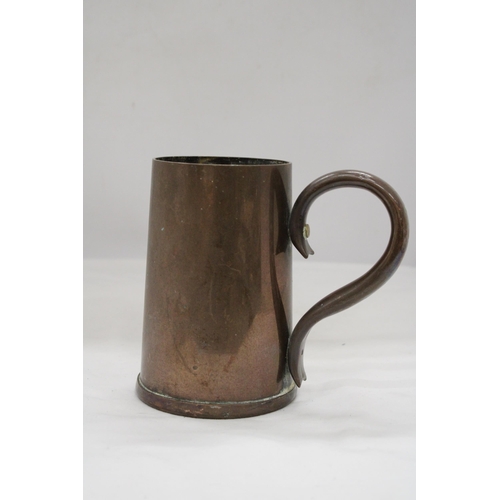 170 - A VERY HEAVY VINTAGE COPPER TANKARD