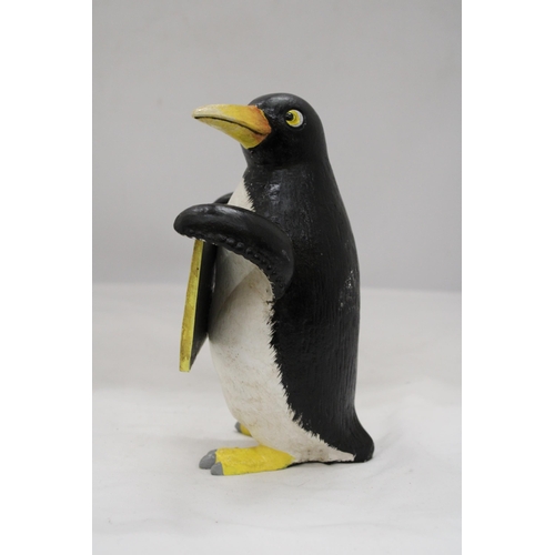 176 - A DRAUGHT GUINNESS PENGUIN, HEIGHT 21CM