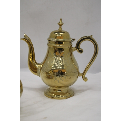 195 - A SILVER PLATED TEA POT AND COFFEE POT