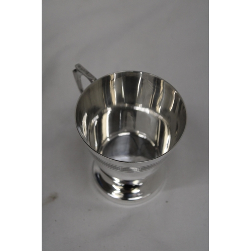 197 - A VINTAGE SILVER PLATED CHRISTENING CUP IN THE ORIGINAL PRESENTATION BOX