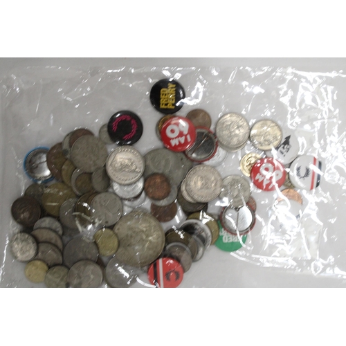 226 - A COLLECTION OF VINTAGE FOREIGN COINS AND BADGES